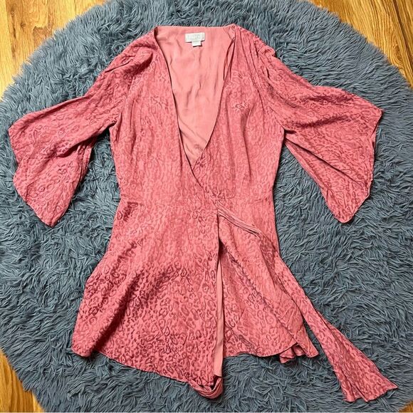 Finders Keepers Heatwave Leopard Print Wrap Dress Size M - Picture 3 of 6
